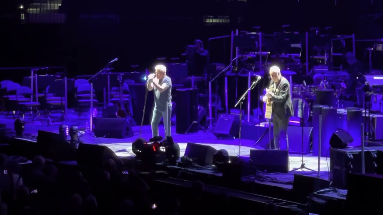 Pete Townshend Bitches At A fan, Makes It look Like They Play Impromptu Song